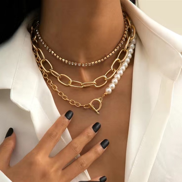 Trendy Gold Chain, Diamond, Pearl Necklace Set! - Picture 1 of 4